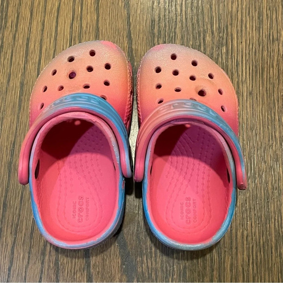 Classic Color Dip Clog Toddlers in Hyper Pink/Multi size 4 - Picture 11 of 12